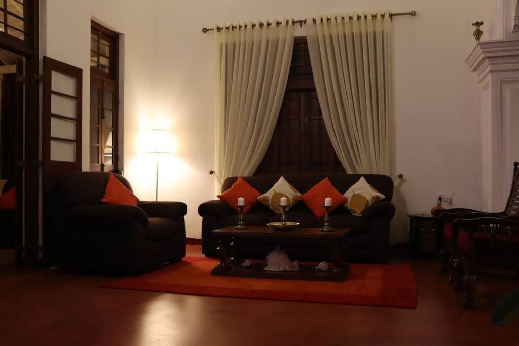 Colonial Residence Kandy Villa מראה חיצוני תמונה