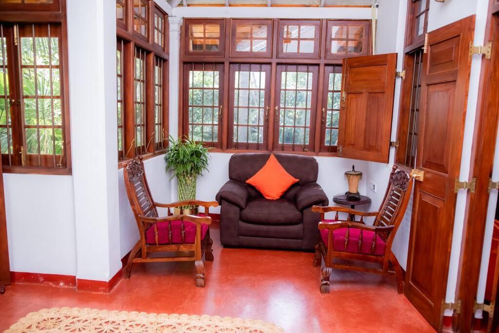 Colonial Residence Kandy Villa מראה חיצוני תמונה